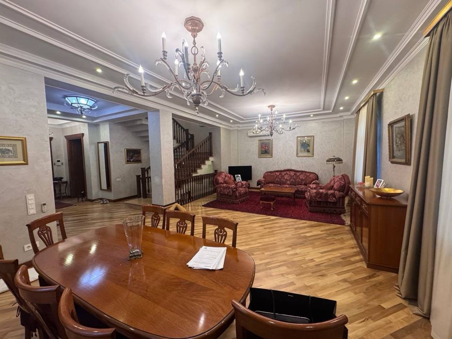 Ул. Никитина Дом 400 кв.м