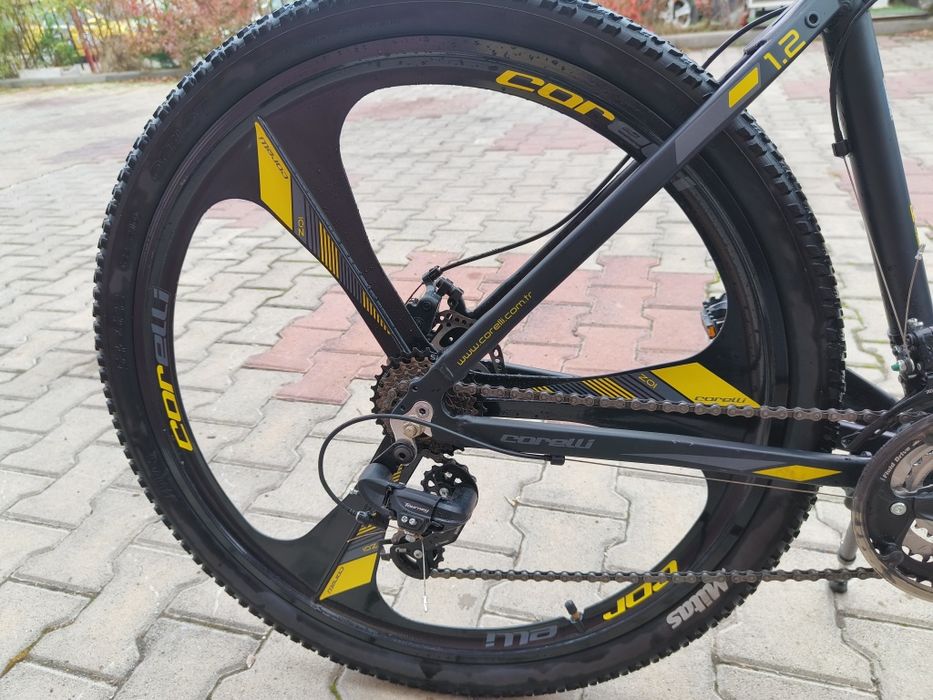 29 CORELLI Zoi MDB black-yellow