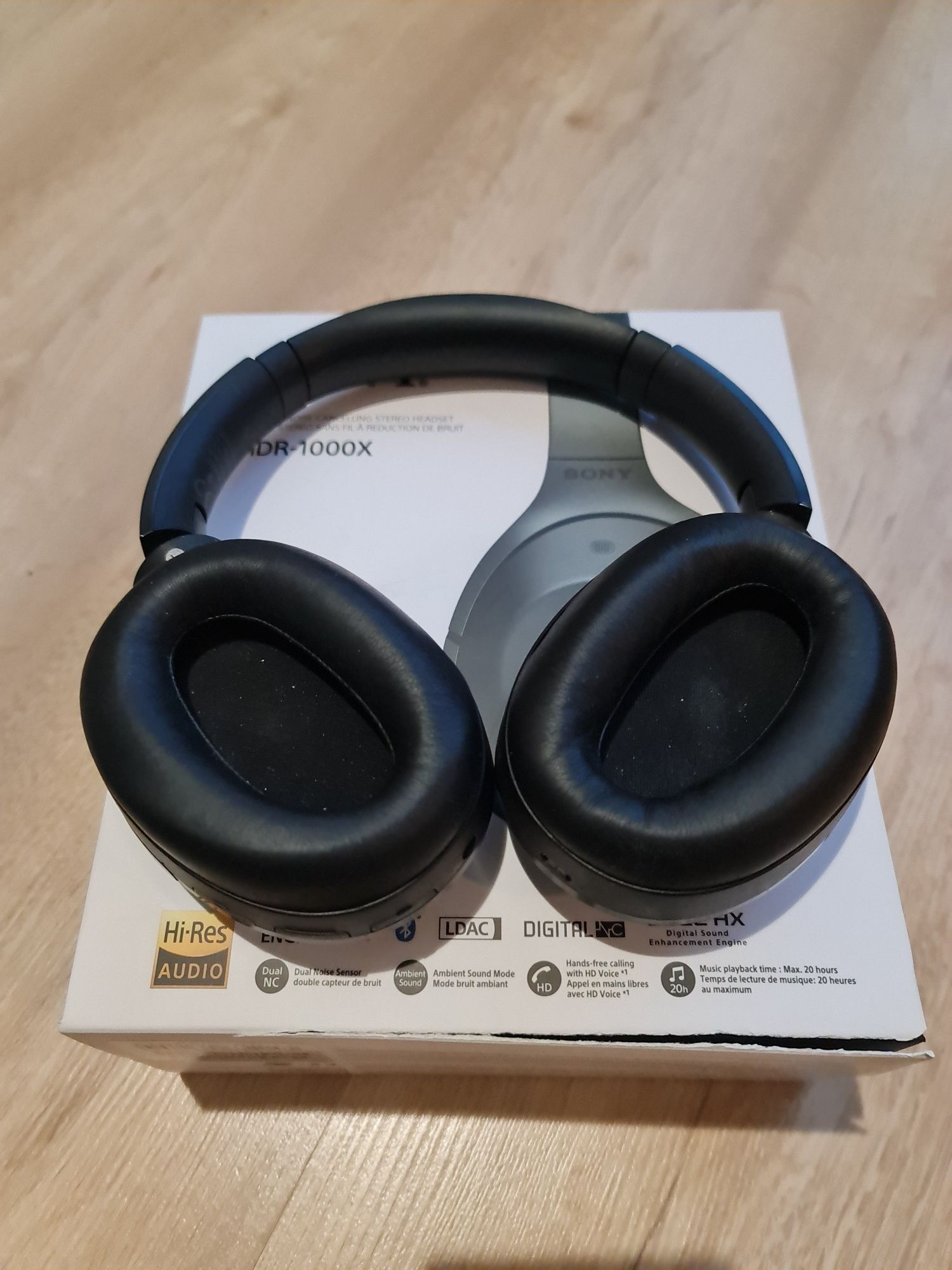 Casti Sony MDR-1000X wirelles