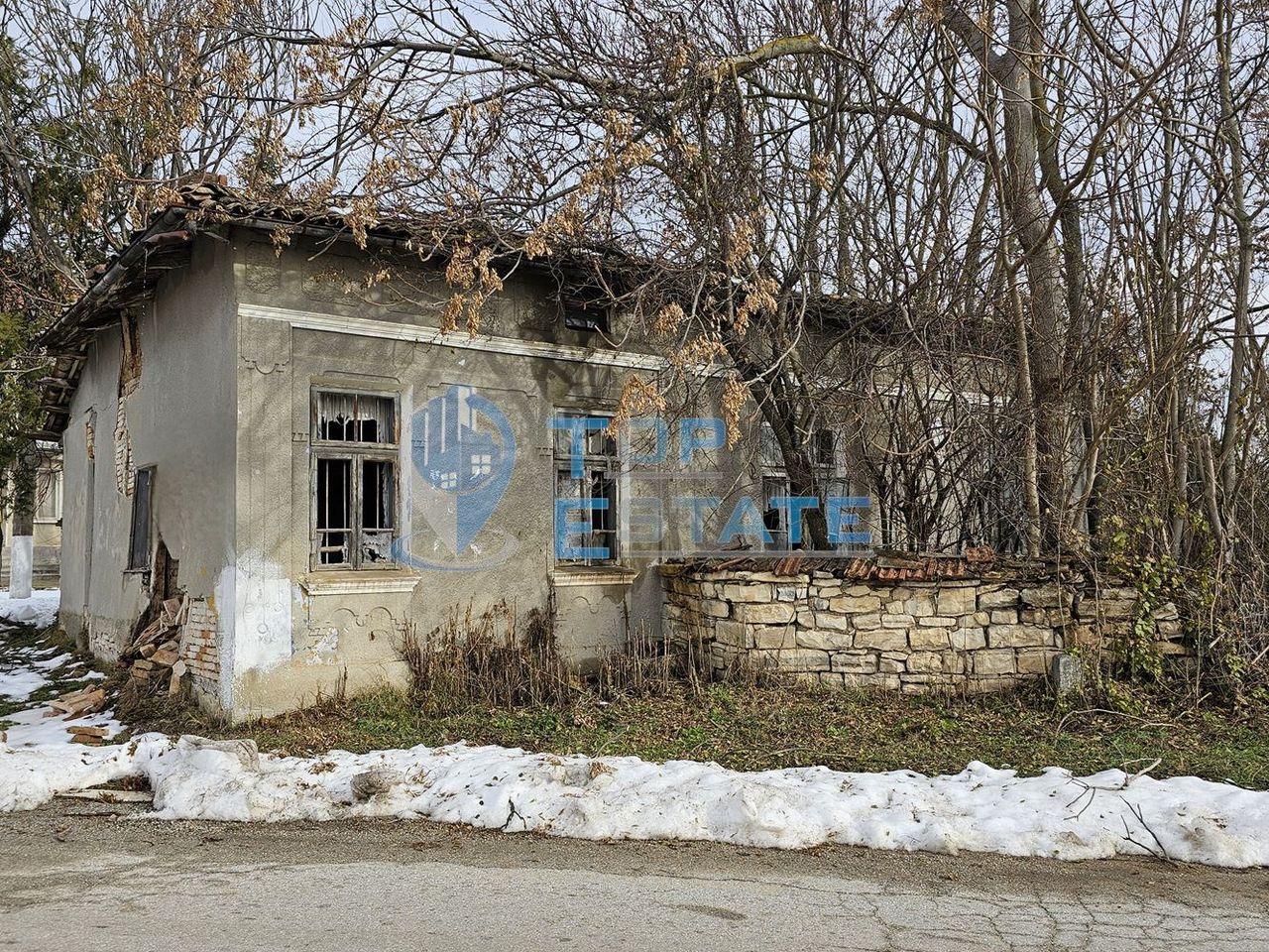 Продава се Къща в с. Горски Сеновец, Област Велико Търново - 50 кв.м за 120 €/кв.м - Снимка #1