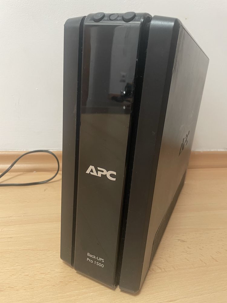 APC Ups 1500 с кутия