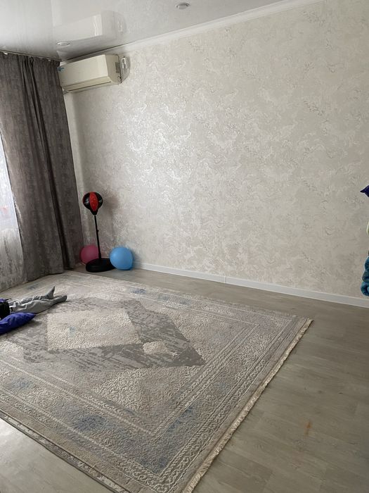 Продам двухкомнатную квартиуру. Мкр шанырак 21 дом (6 подьезд). 4 этаж