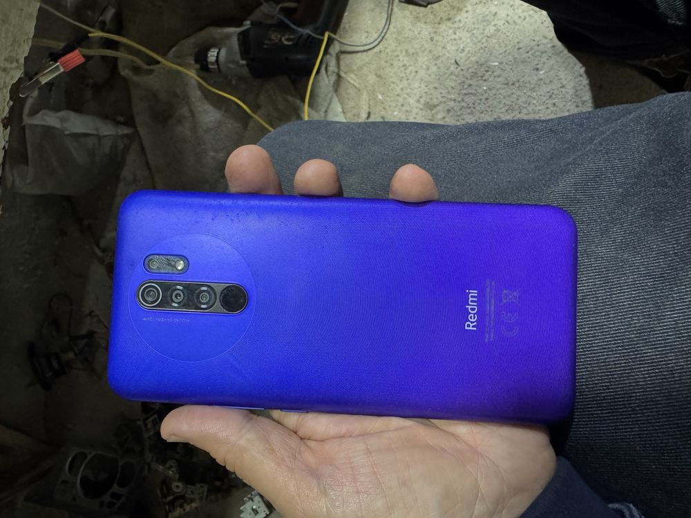 Redmi 9 sotiladi. Продается телефон Redmi 9.