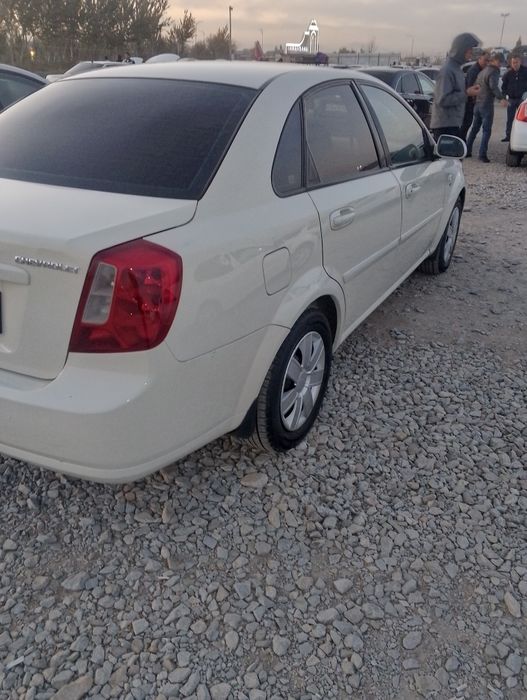 Шевролет ласетти 1.8