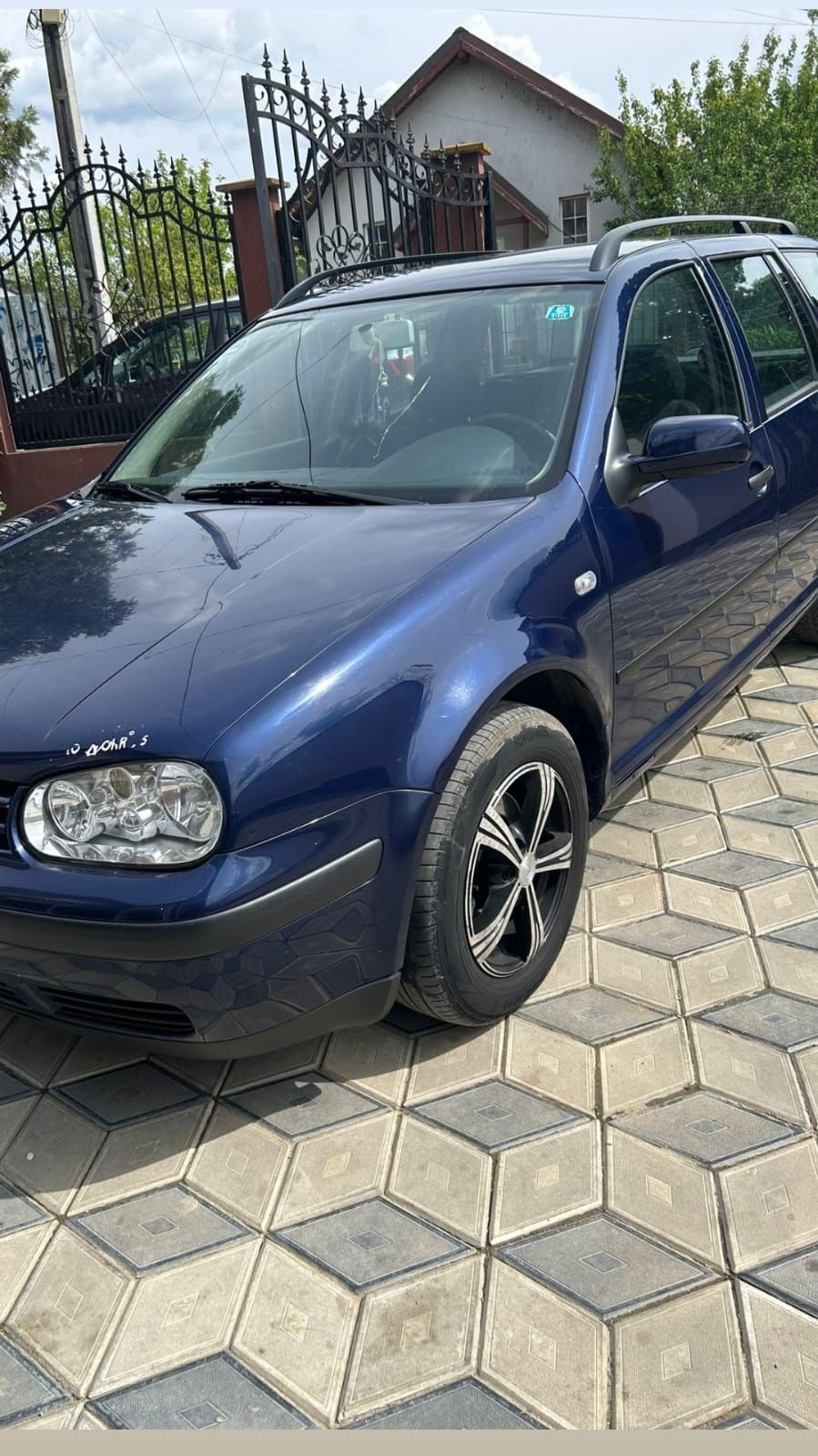 Vând sau schimb Golf 4