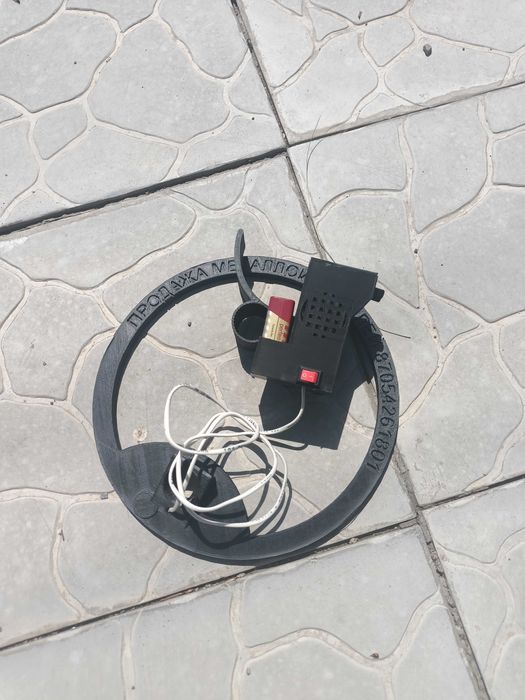 металлоискатель черный