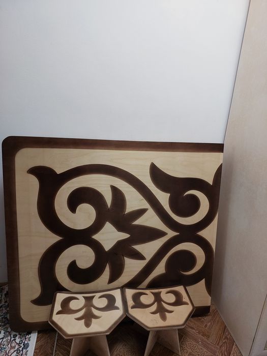 Продам  стол трансформер  3 метра большой   так и маленький  можно