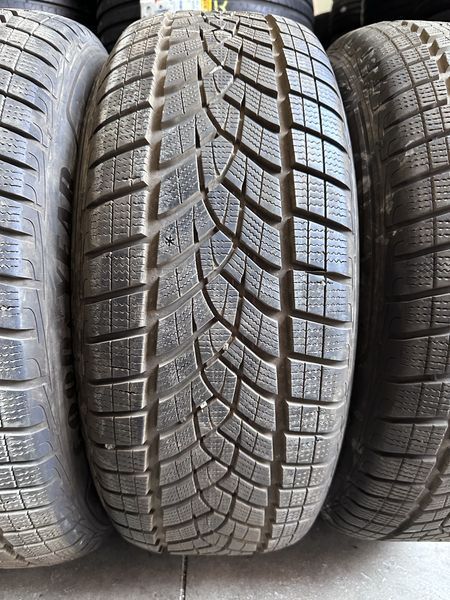 235/55/19 GOODYEAR 4бр