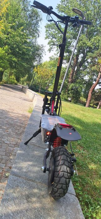 Trotineta impecabila - Solida si rapida  motor 1300w 2025 52v18a