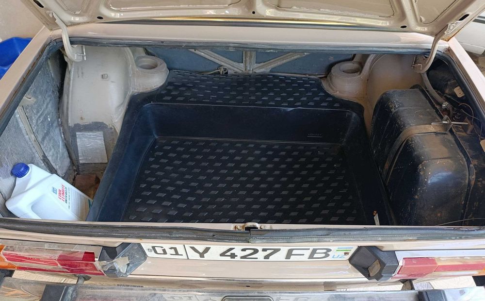 Срочно Ваз 2106 сотилвоти обменам  аренда вариантам бор