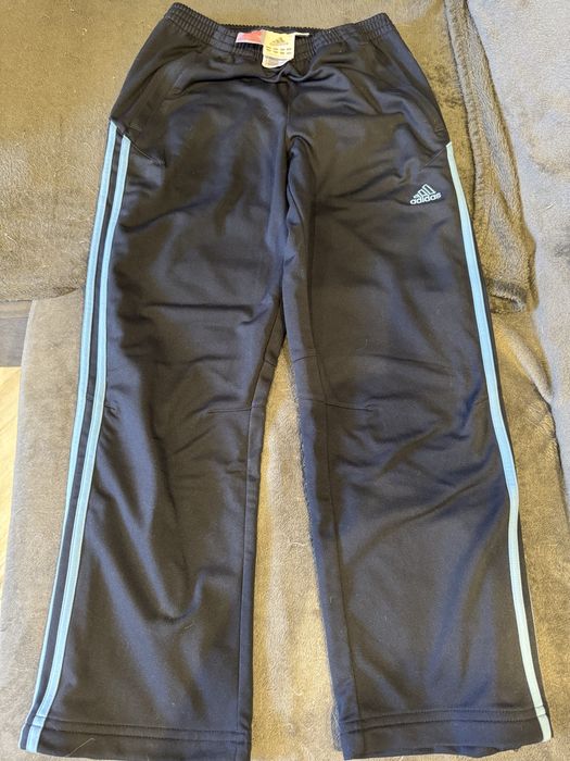 Долнище Adidas за 8-9 г
