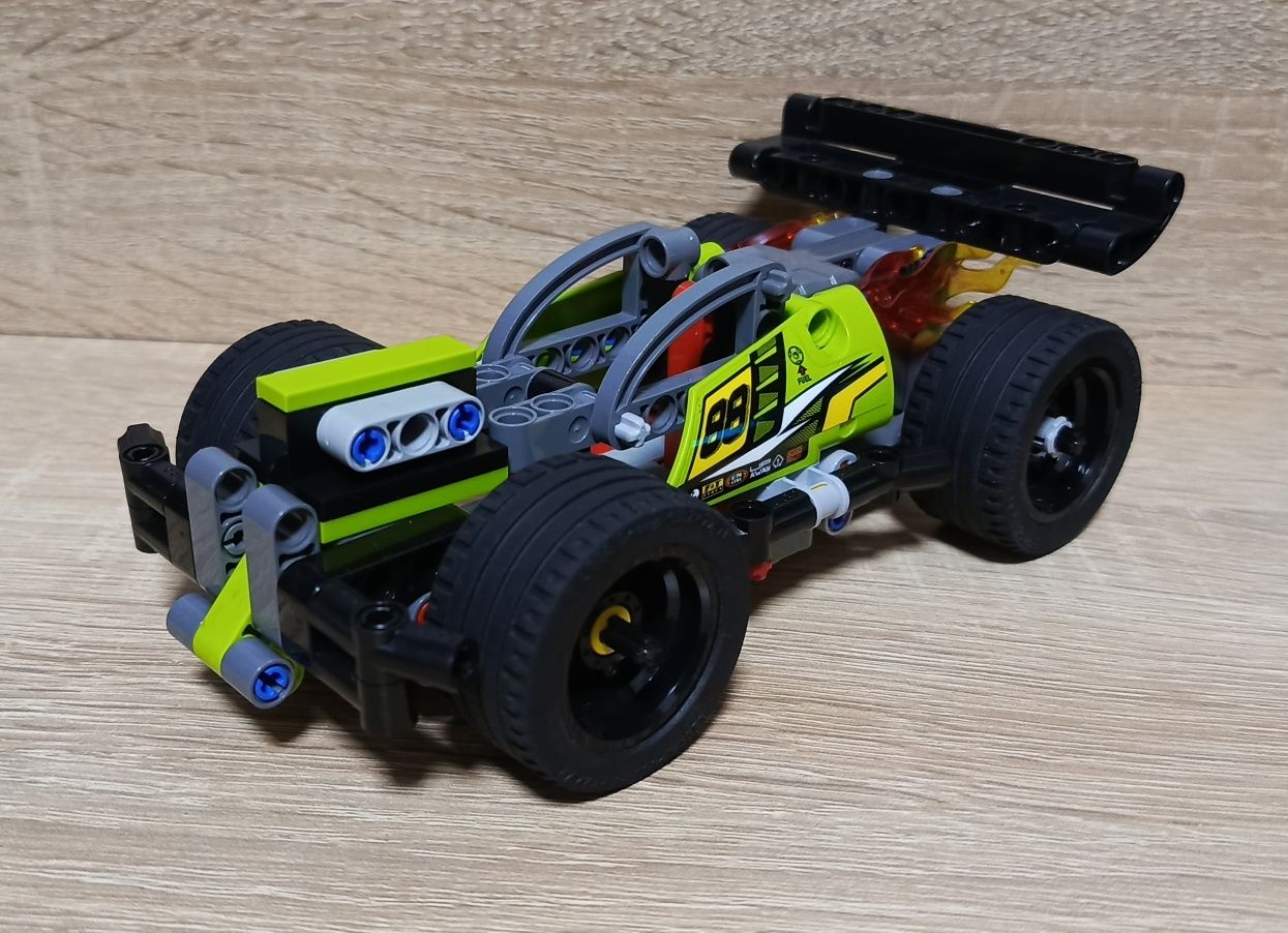 LEGO Technic 42072 и 42073