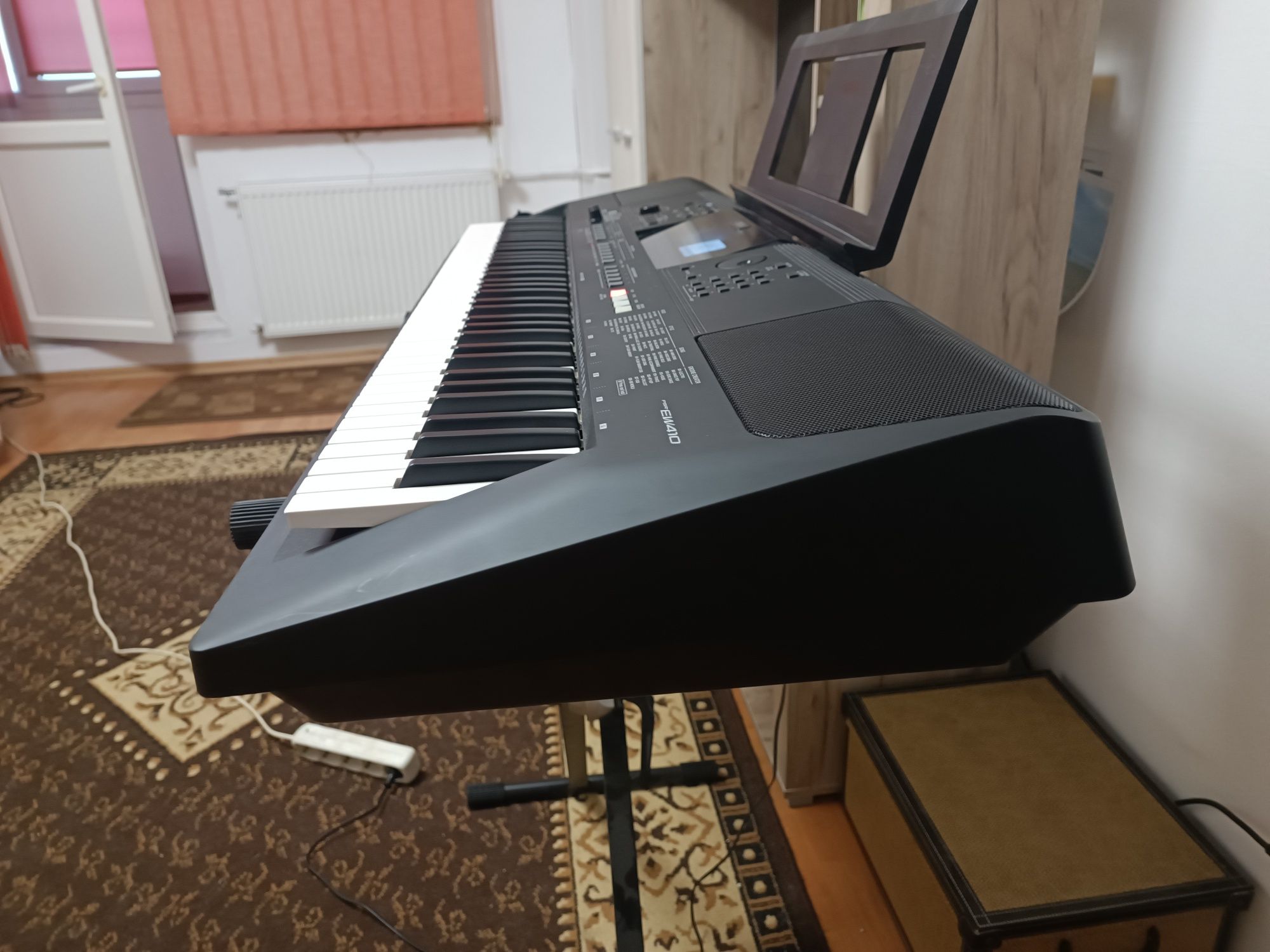 Orga/Clavieturi Portabile Yamaha PSR-EW410, în stare foarte buna
