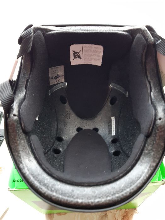 Нови каска UVEX и маска за ски