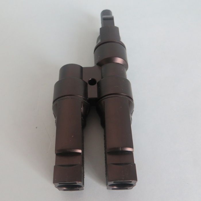 Conector Adaptor MC4 Y T (2-3-4-5-6 in 1) pentru Panouri Fotovoltaice