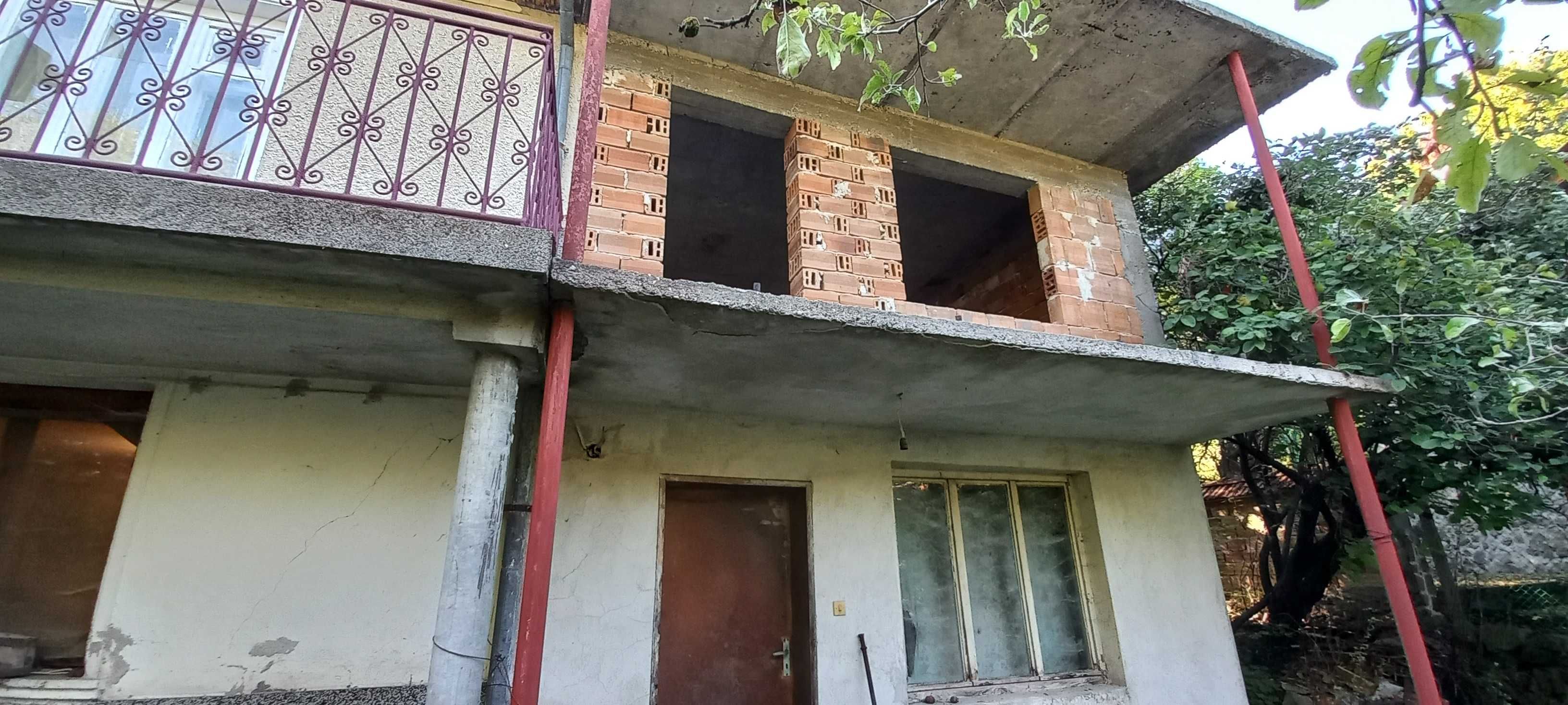 Продава от собственик къща в село Орешец Обл. Пловдив в Родопите