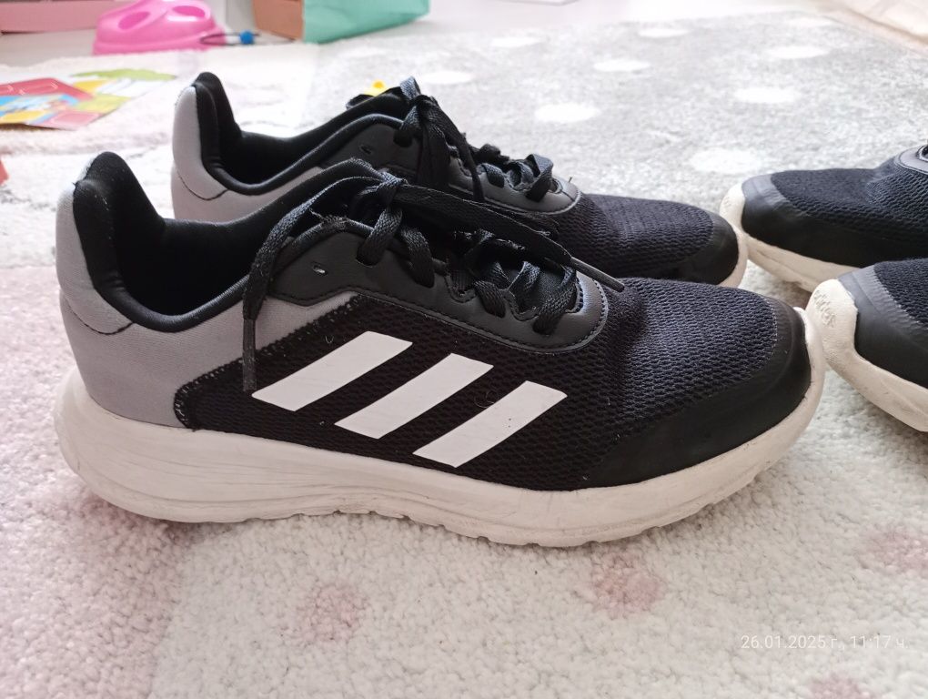 Маратонки Adidas 2 чифта