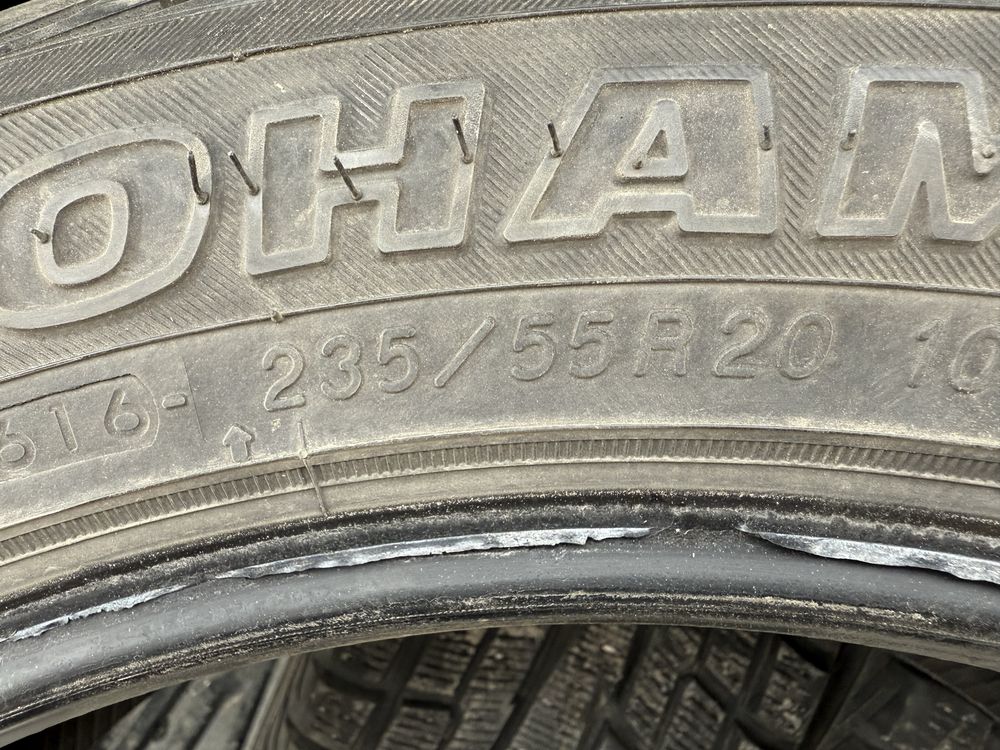Продам шины 4 шт. Yokohama.
