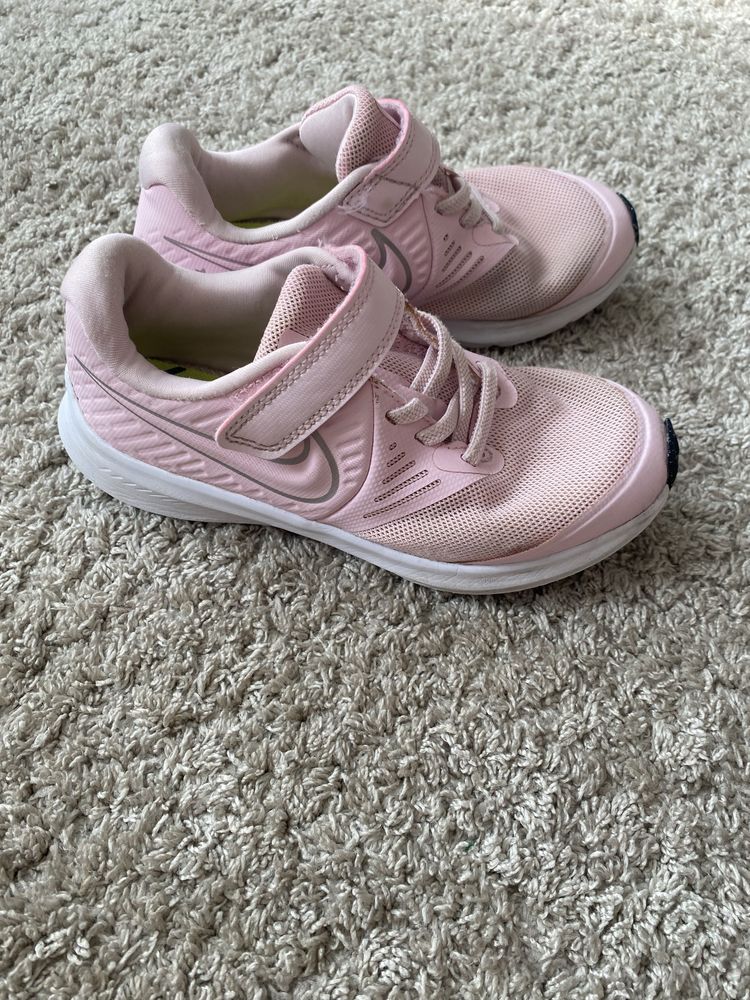 Маратонки Nike 31 номер
