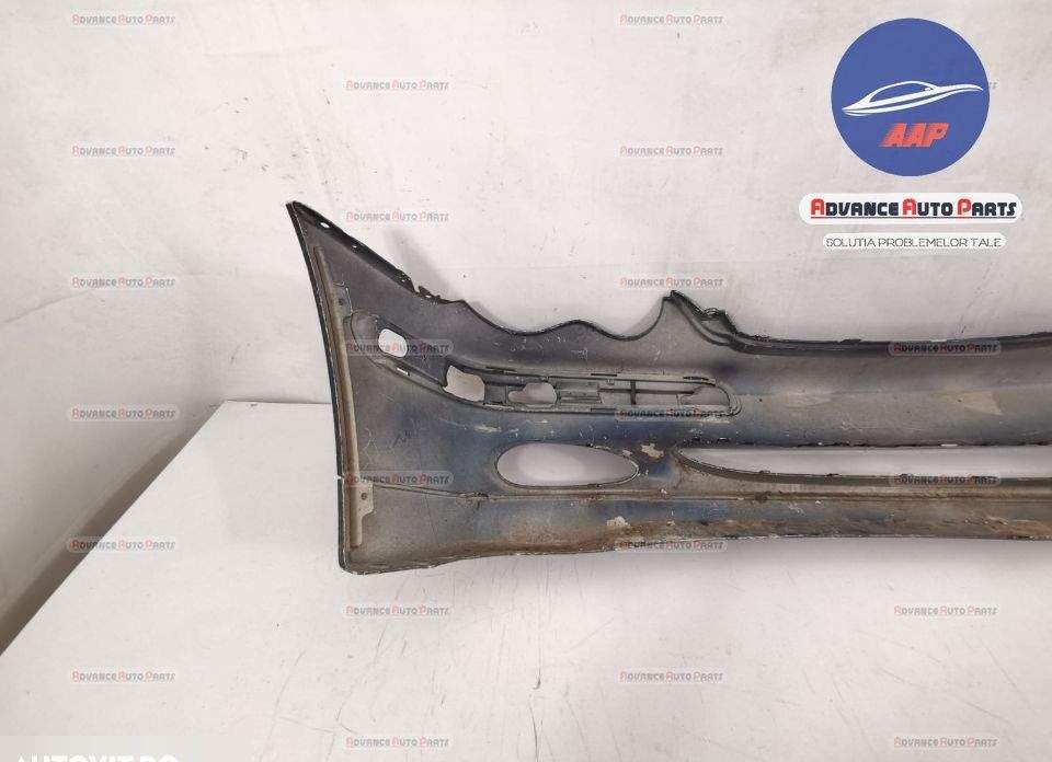 Оригинална предна броня в добро състояние Мерцедес-Бенц Ц-Клас / Merce