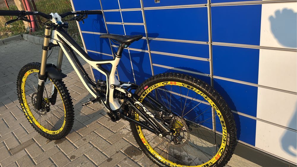 Specialized demo 8 carbon