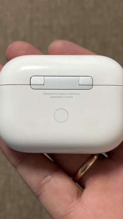 Продам кейсы от Airpods