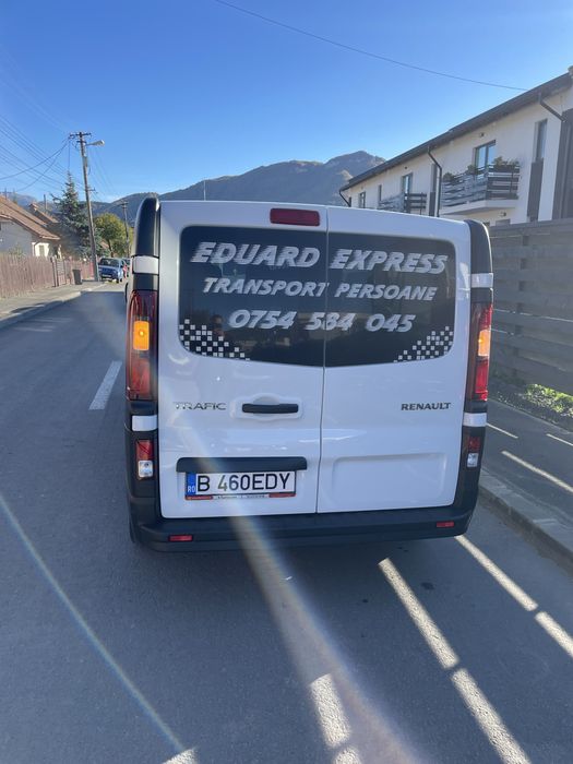 predare leasing renault trafic 8+1 locuri