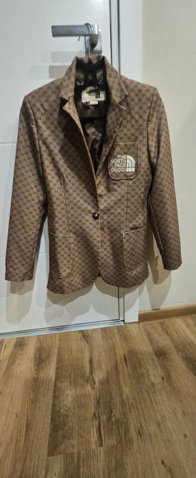 Страхотно сако Gucci the North face
