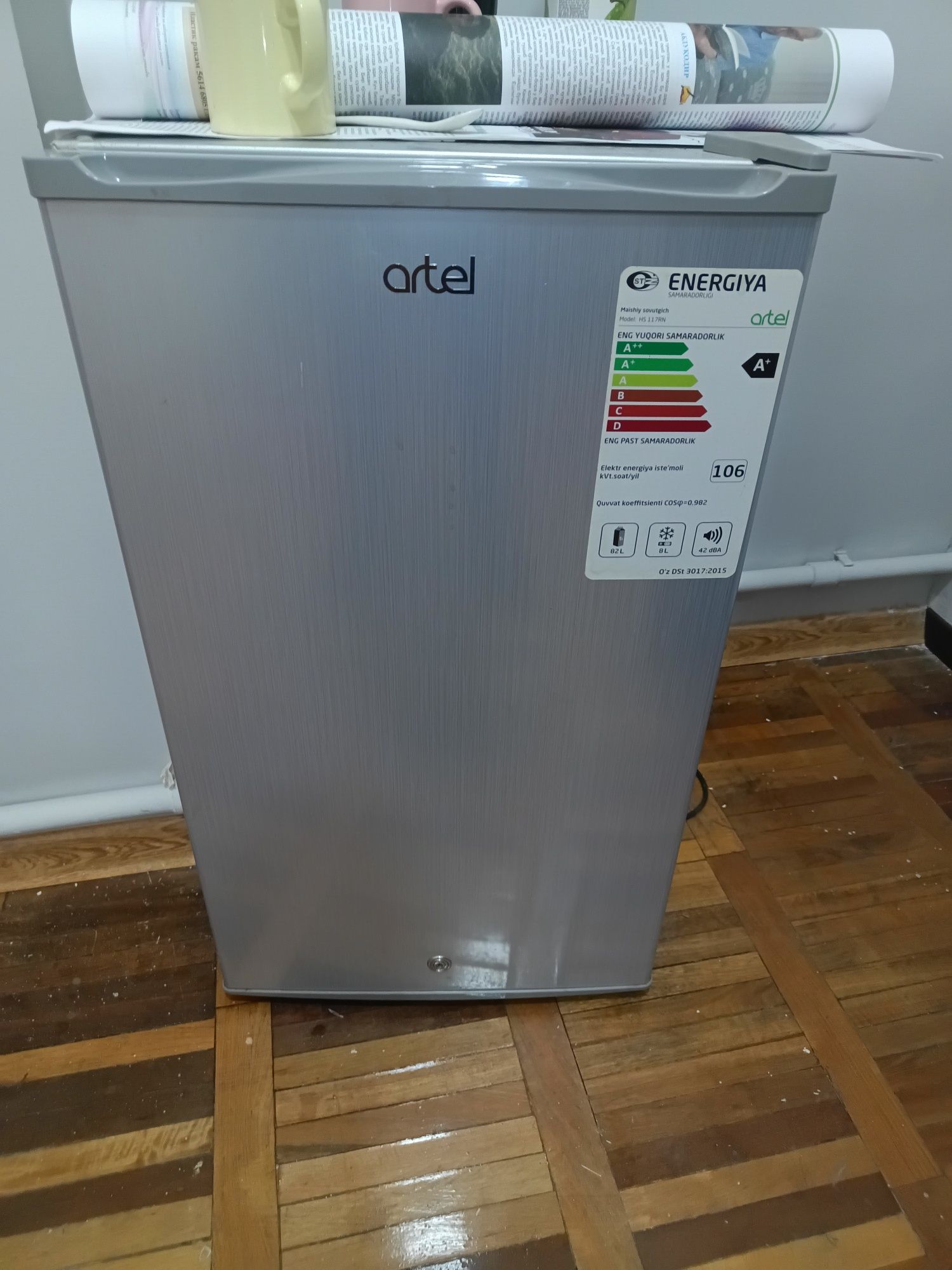 Продам мини холодильник ARTEL HS117R Эълонни ўқиб кейин телефон қилинг