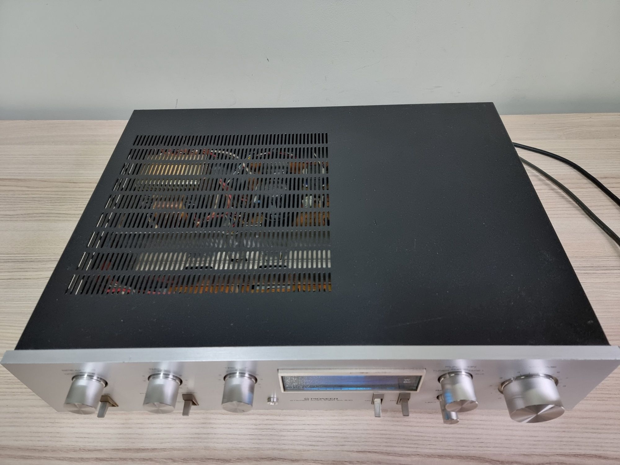 Pioneer SA-510 stereo amplifier