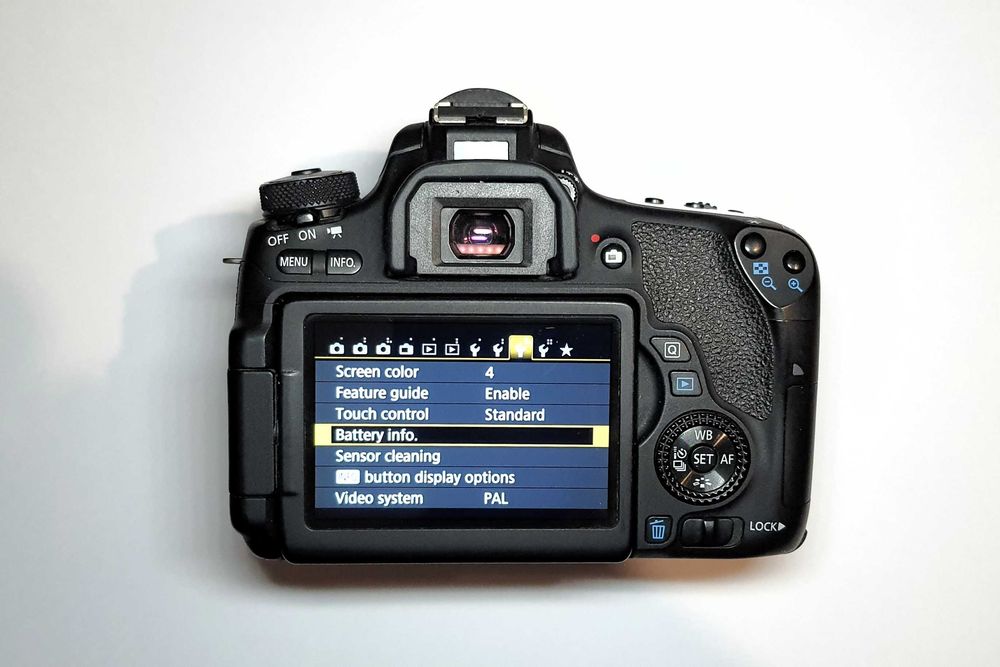 aparat foto DSLR Canon 760D