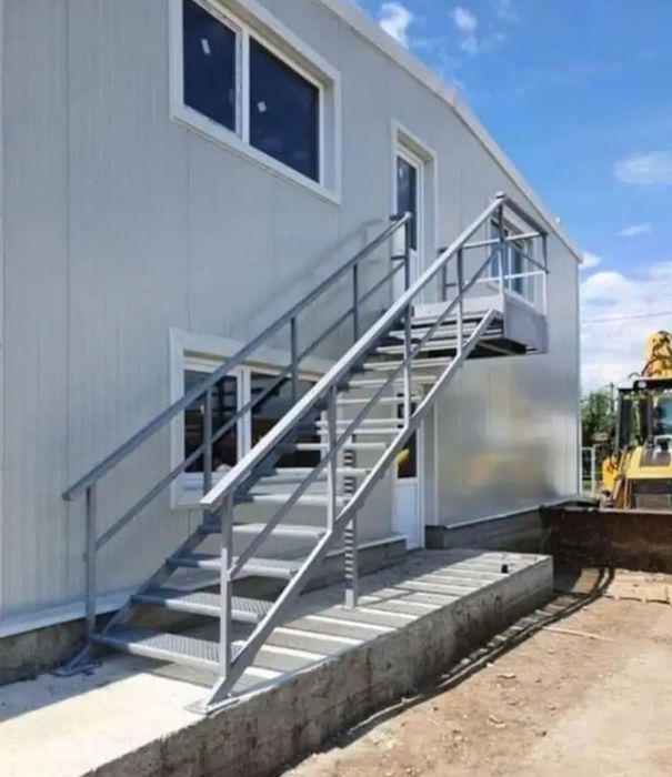 Scări zincate durabile și sigure. Montaj profesional, ne deplasăm în t