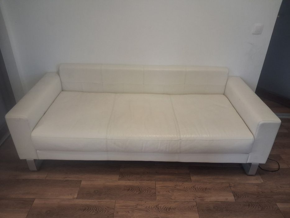 Vând canapea piele si coltar