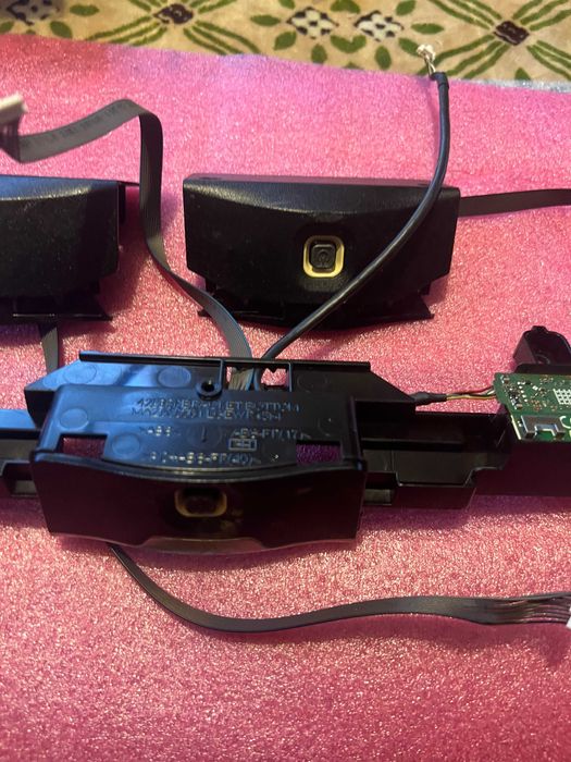 LG 42LB5500,42LF5800,43LH5100 счупени дисплей.