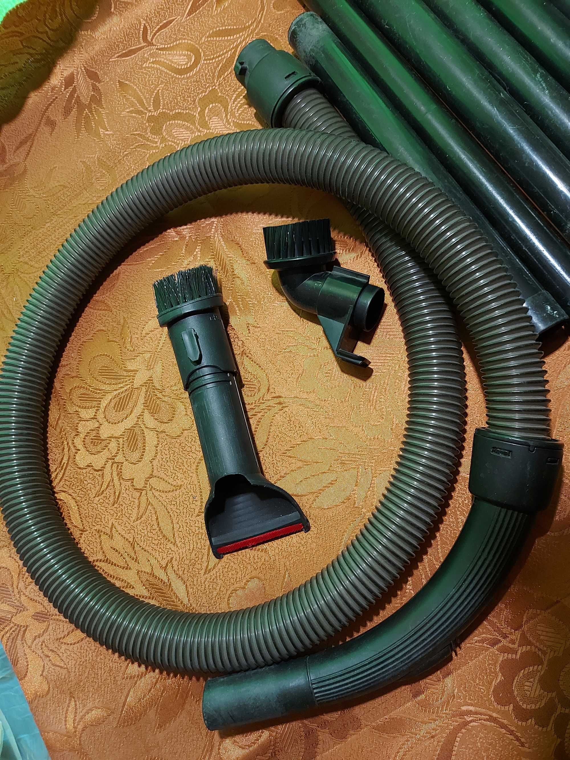 Accesorii pentru aspiratoare - Furtune aspiratur +  perii + tuburi