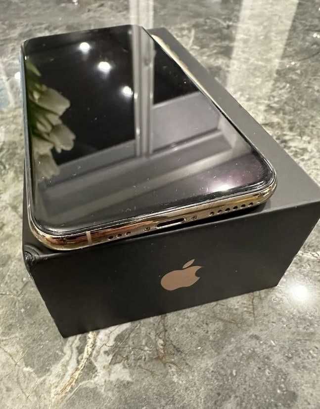 Продам IPhone 11 PRO МаХ 256GB