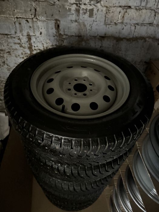 Колеса в сборе на ВАЗ(ЛАДА) 185/65 R14 Triangle резина