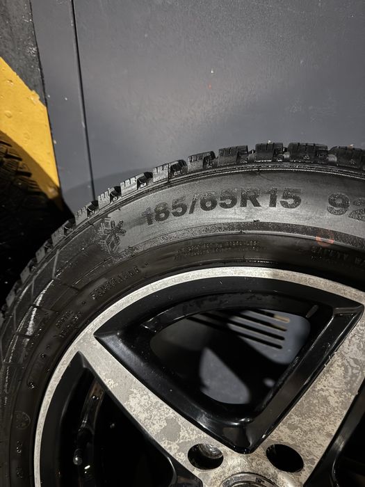 Зимние шины 185/65 R15 TRIANGLE с диском
