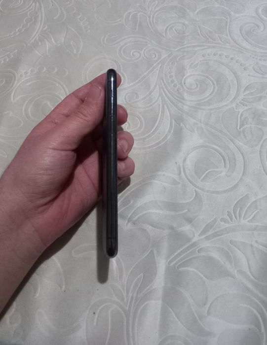 iPhone 11 pro  ideal sotiladi