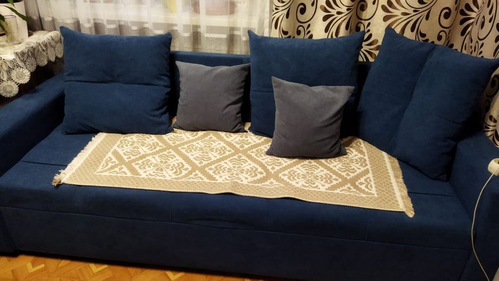 Продам диван недорого