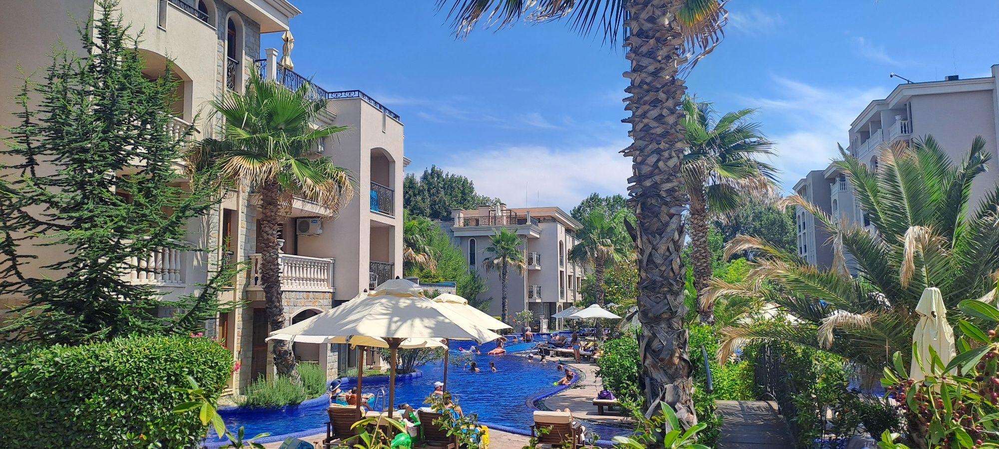 Апартаменти под наем в к-с Cascadas Family Resort. Слънчев Бряг.