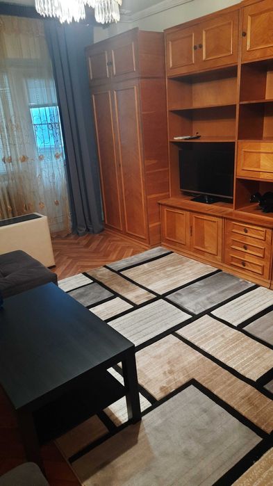 Ofer spre inchiriere garsoniera in zona Mall Vitan