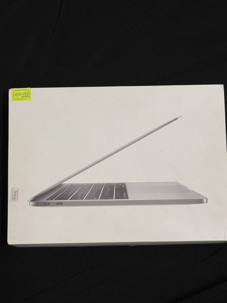 MacBook Pro (13 дюйм., 2017 г., два порта Thunderbolt 3 макбук