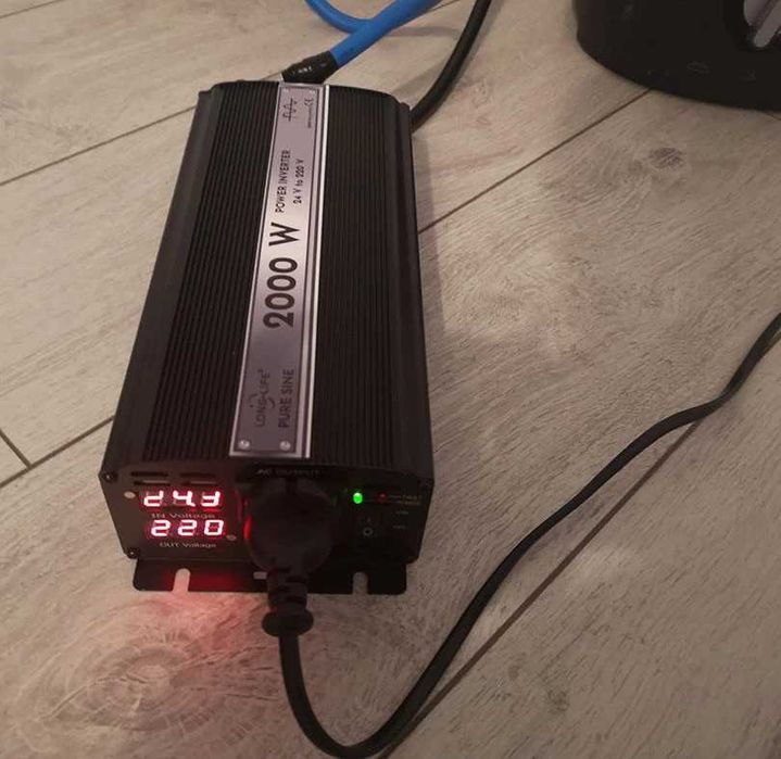 Invertor 2000 W, sinus pur, 24V-220 V, auto si sisteme solare, rulota