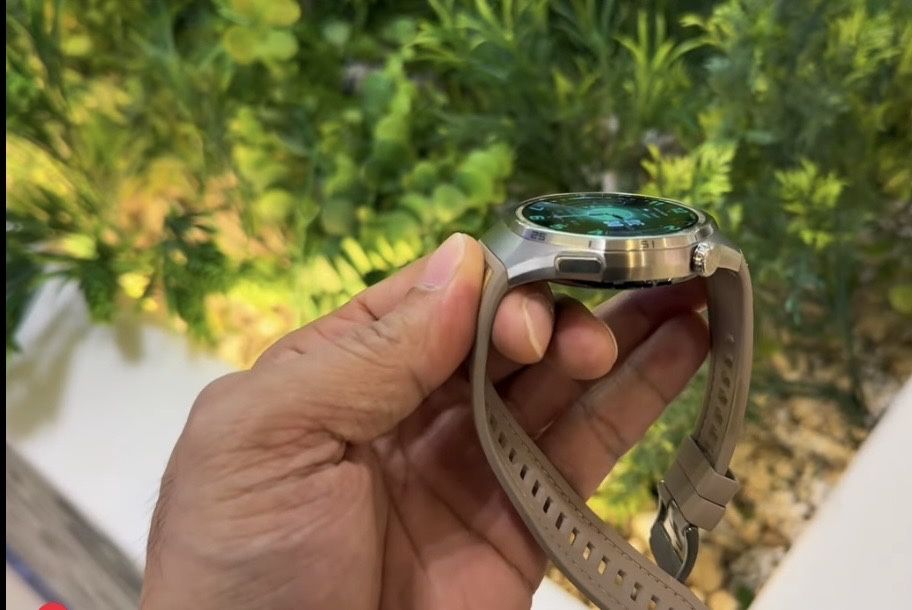 Huawei watch Gt 6 pro Yettel 10.10.25г. Brown + слушалки.