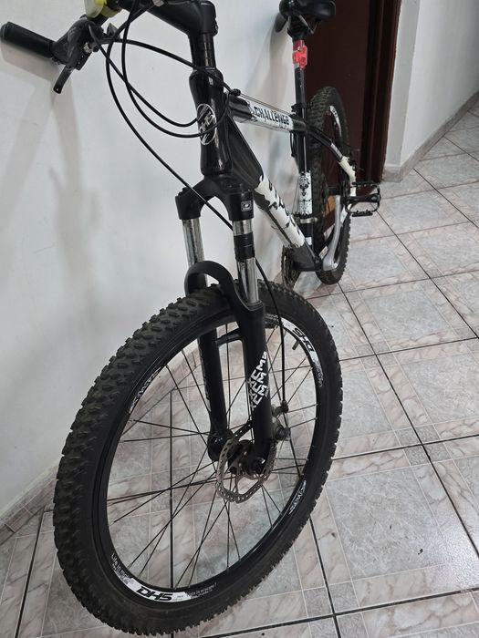Vând bicicletă Challenge Inpulse.