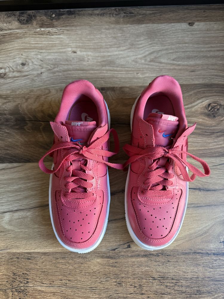 Nike Air Force номер 36,5