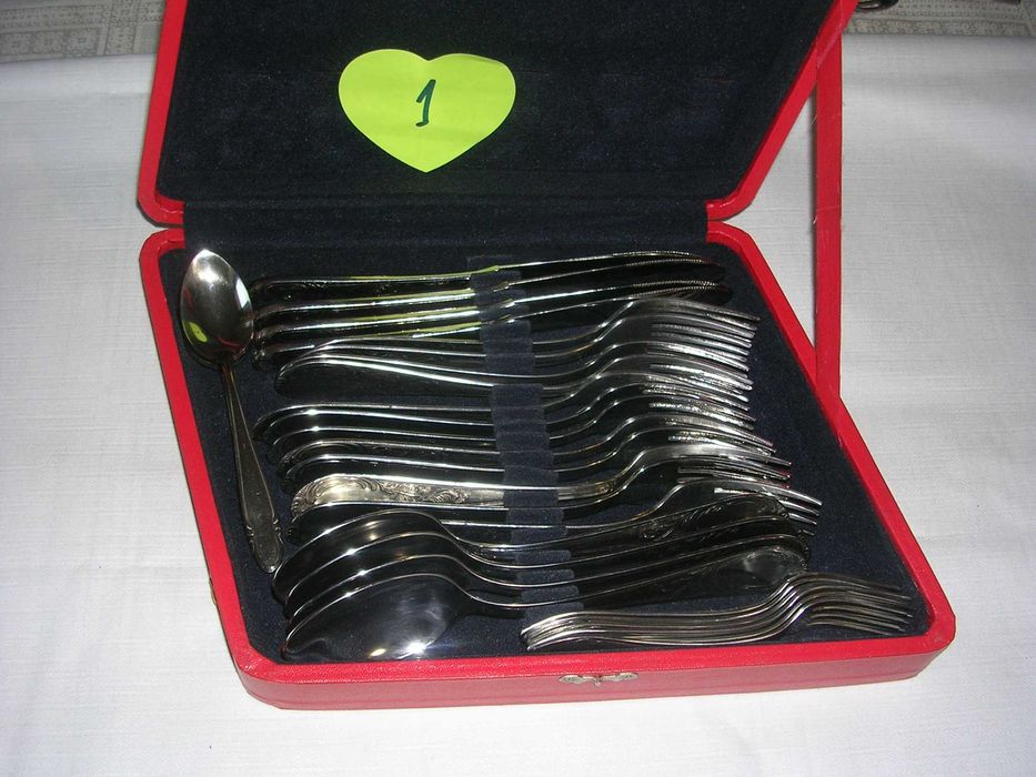 Лъжици вилици ножове  от соца-нови