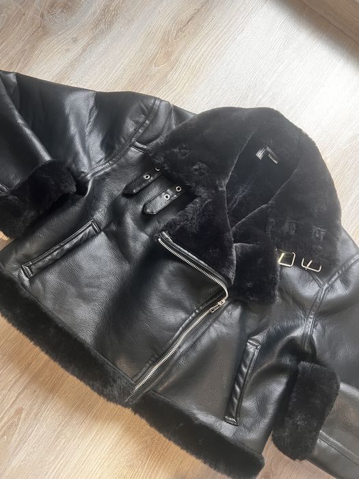 Cojoc scurt imblanit.