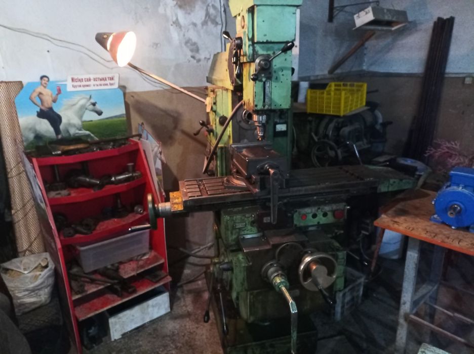 Станок фрезерный 6Т80Ш